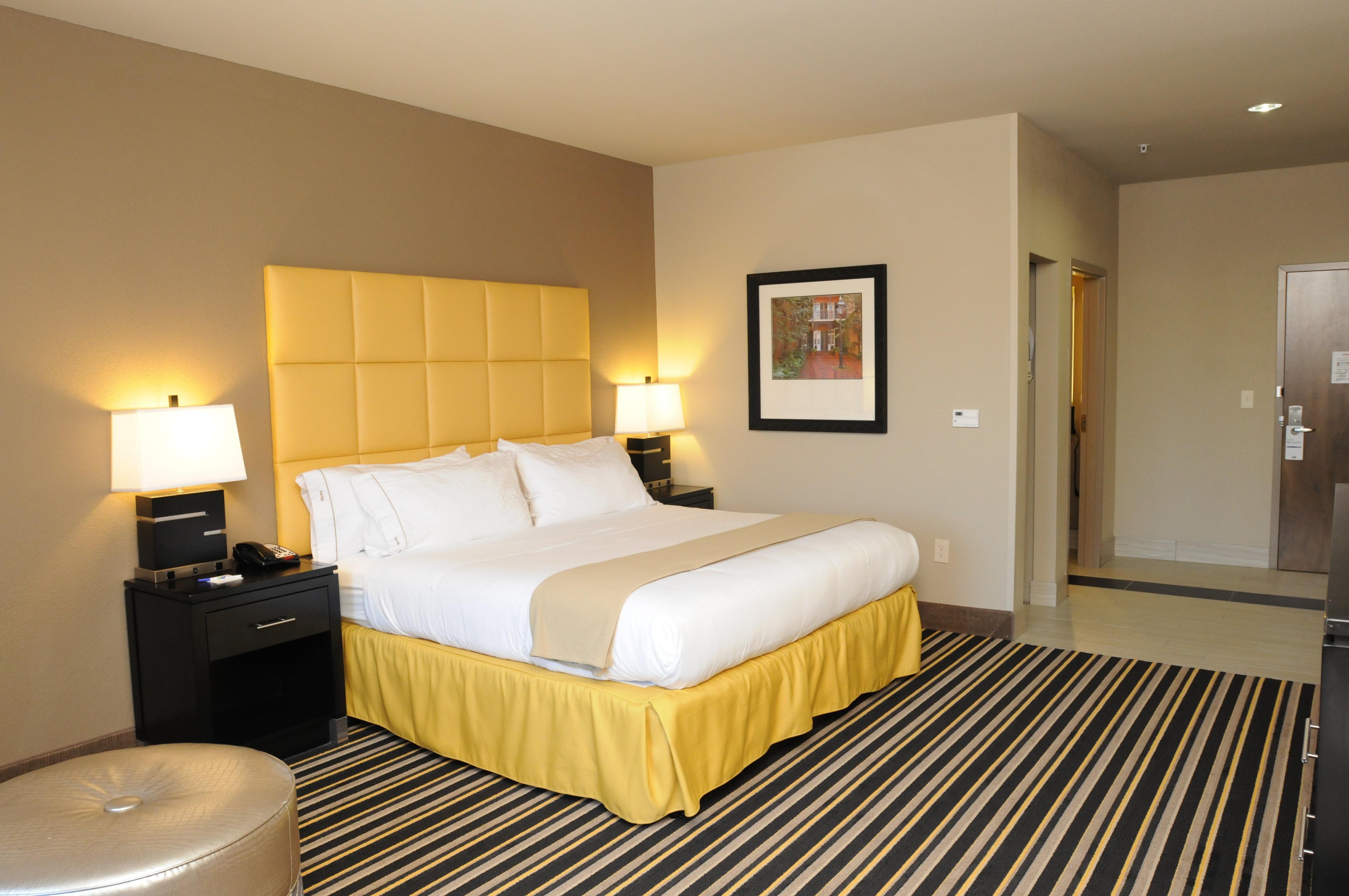 Holiday Inn Express Covington-Madisonville By Ihg Bagian luar foto