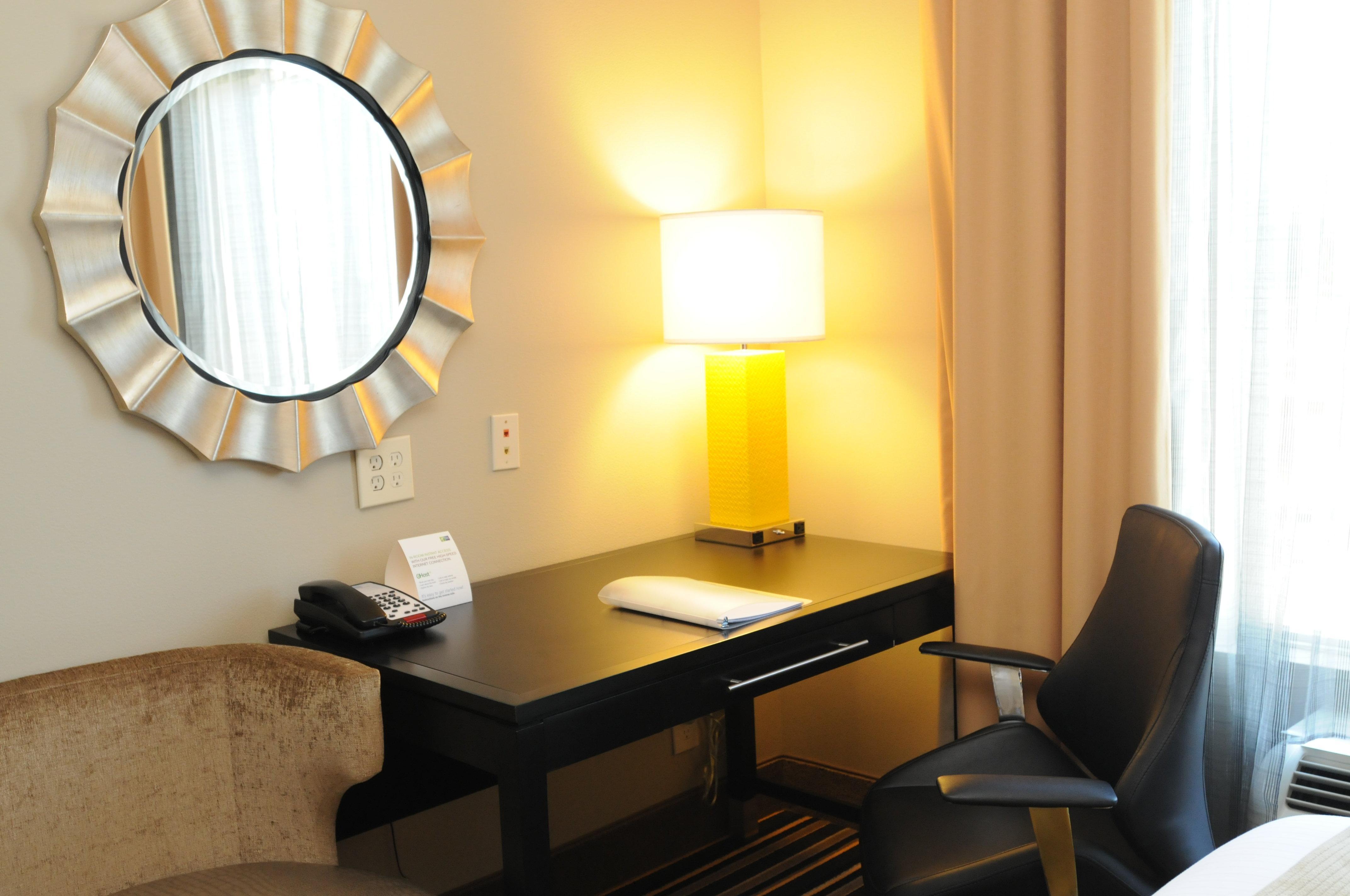 Holiday Inn Express Covington-Madisonville By Ihg Bagian luar foto