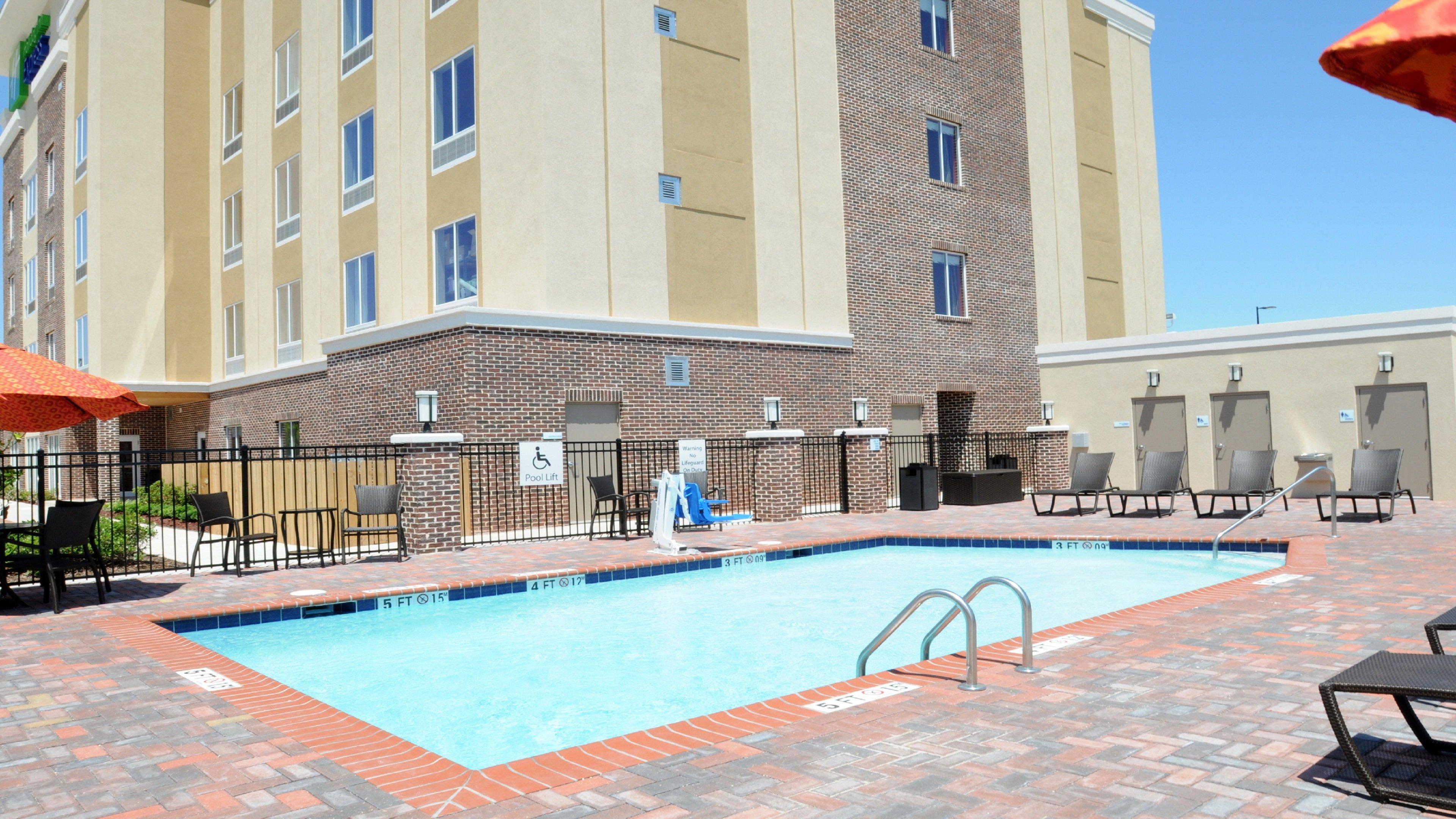 Holiday Inn Express Covington-Madisonville By Ihg Bagian luar foto