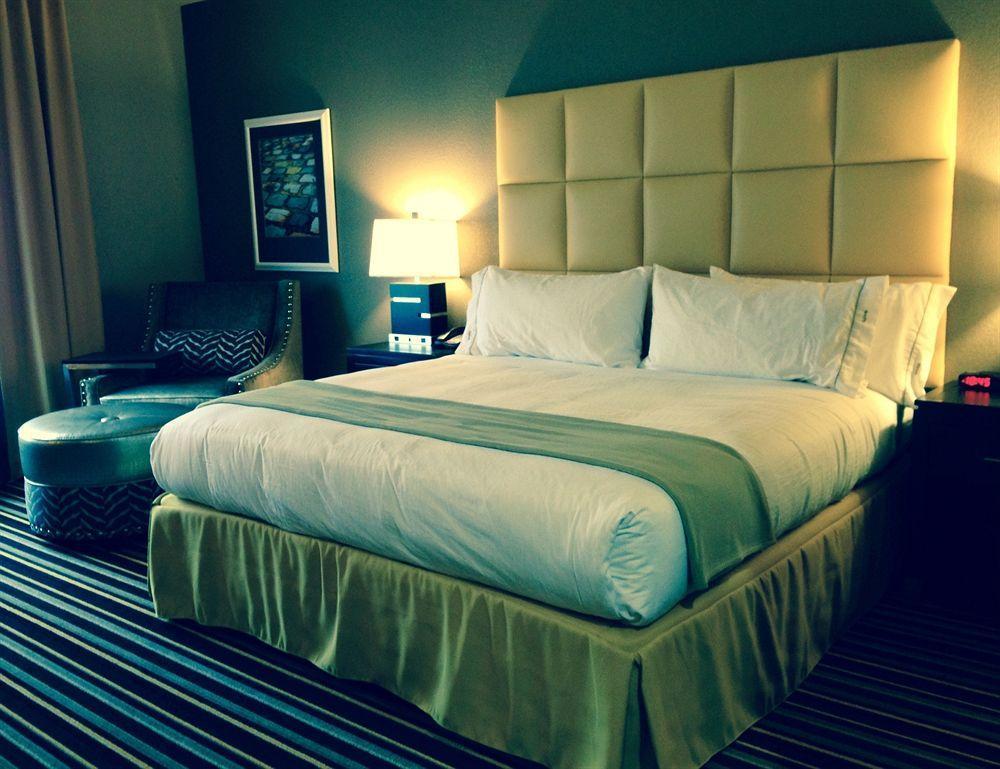 Holiday Inn Express Covington-Madisonville By Ihg Bagian luar foto